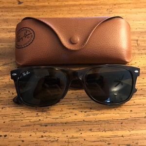 RayBan Tortoise Shell Wayfarer sunglasses